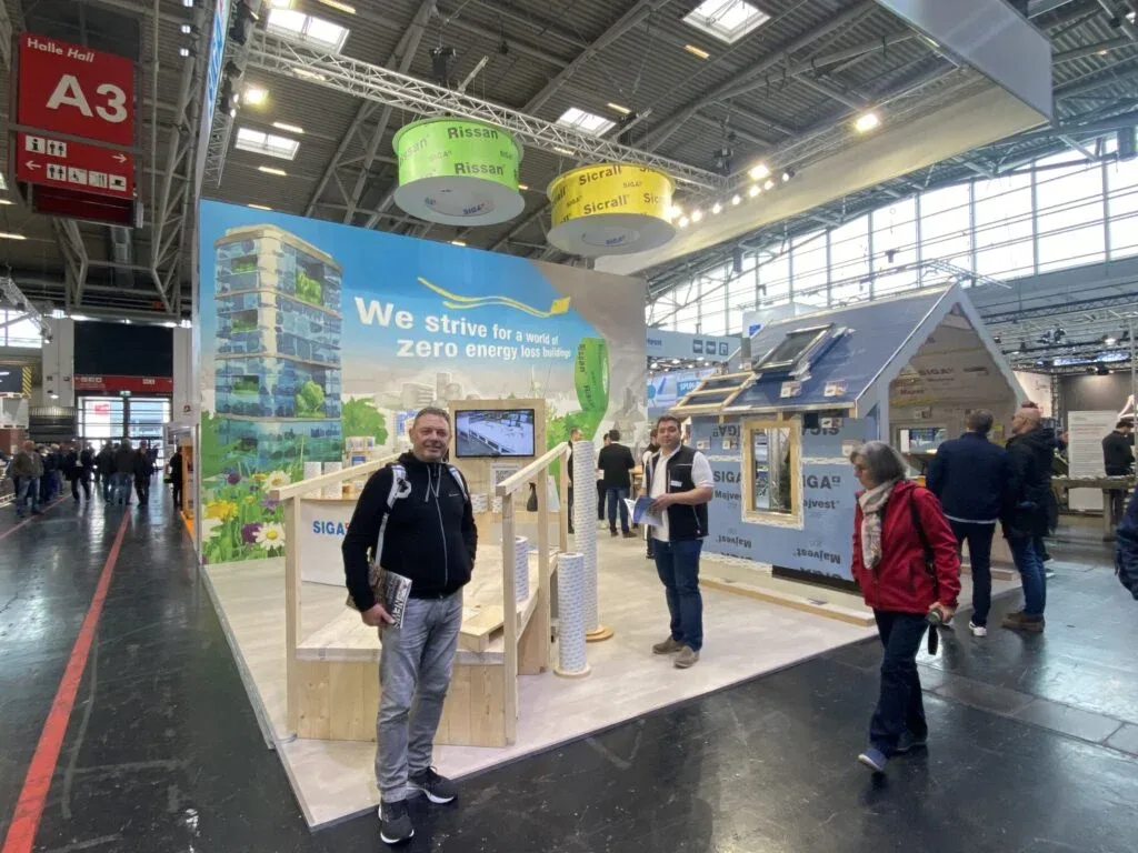 5merchants activation display at home show